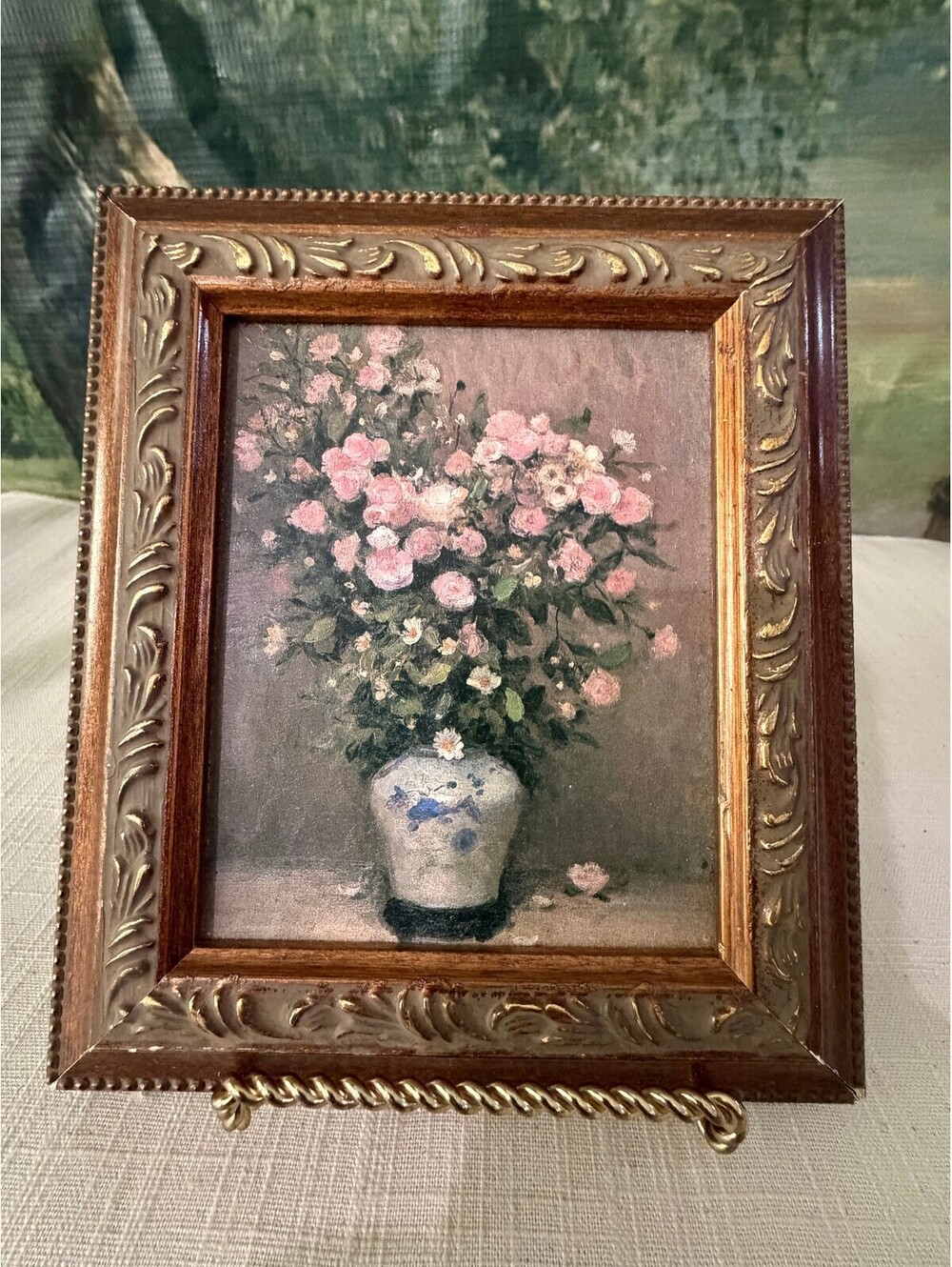 Wood framed floral vase print with easel stand